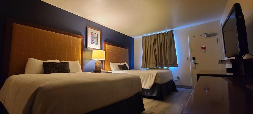 Empire Inn & Suites Penhold Εξωτερικό φωτογραφία