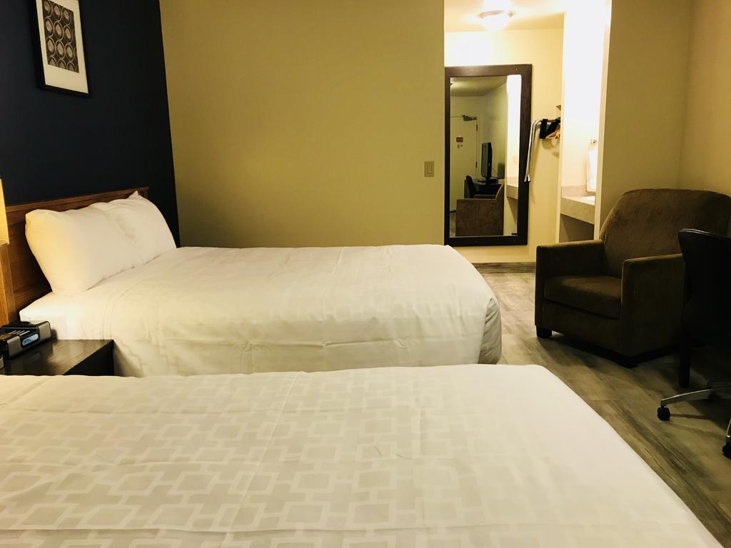 Empire Inn & Suites Penhold Εξωτερικό φωτογραφία