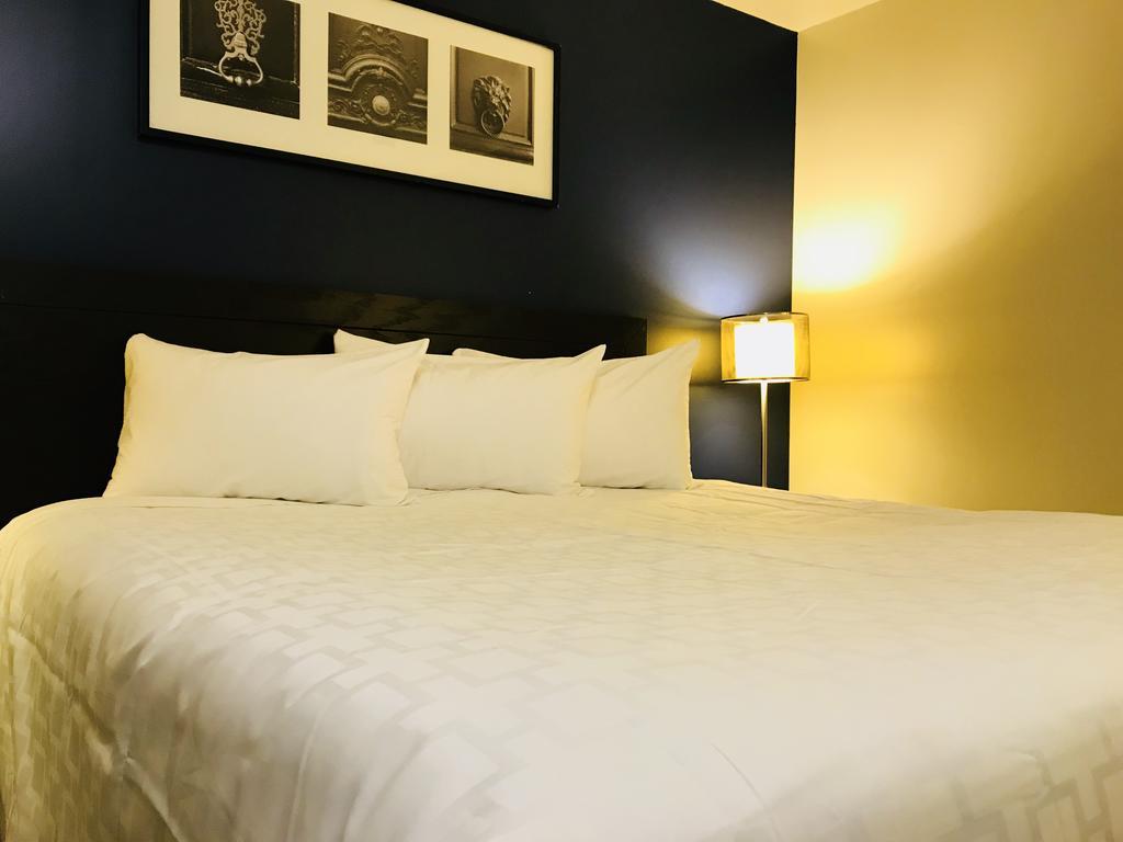 Empire Inn & Suites Penhold Εξωτερικό φωτογραφία