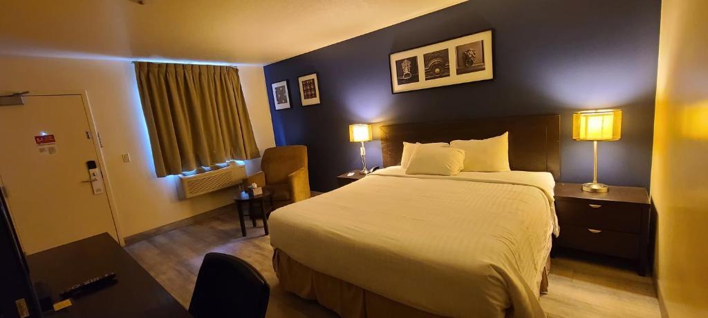 Empire Inn & Suites Penhold Εξωτερικό φωτογραφία