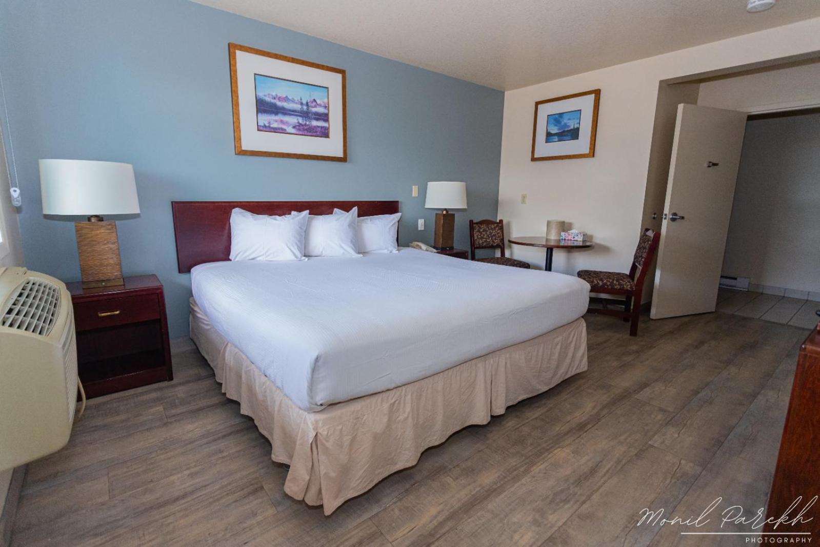 Empire Inn & Suites Penhold Εξωτερικό φωτογραφία